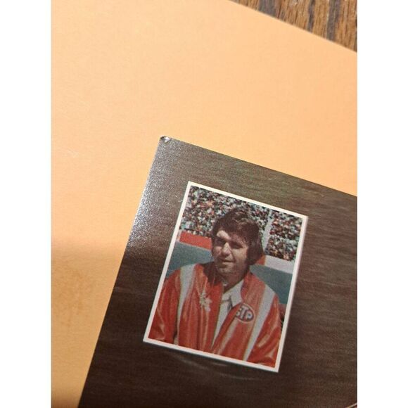 Vintage Dick Brooks NASCAR Postcard #6 Red Car STP Racing Pictorial 7x5 - Picture 3 of 3